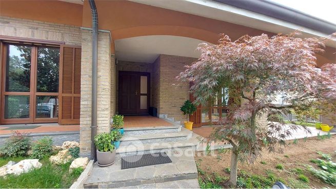 Villa in residenziale in 