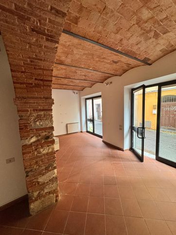 Ufficio in commerciale in