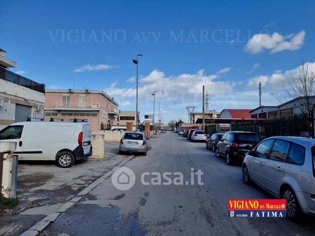 Capannone in commerciale in Corso del Mezzogiorno