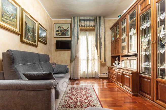 Appartamento in residenziale in Via Pavone 10