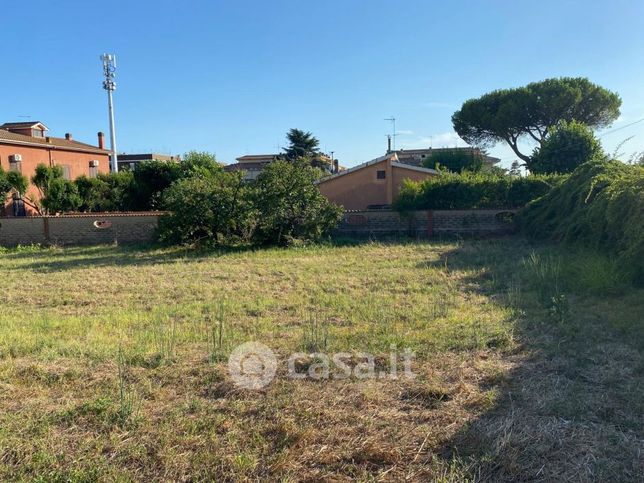 Terreno agricolo in commerciale in Viale Alessandro Manzoni