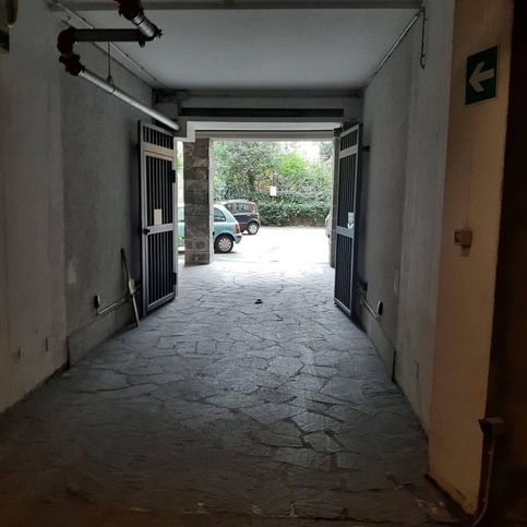 Box/posto auto in residenziale in Via Orfeo