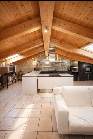 Appartamento in residenziale in Via Patrioti 86