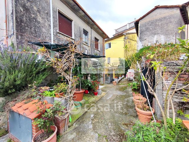 Casa indipendente in residenziale in Via del Borgo 109