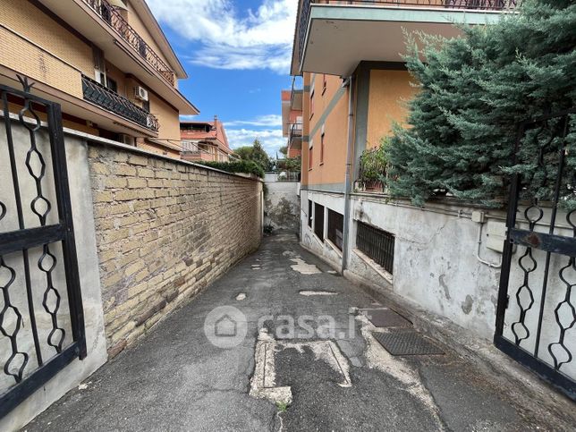 Garage/posto auto in residenziale in Via Bivongi