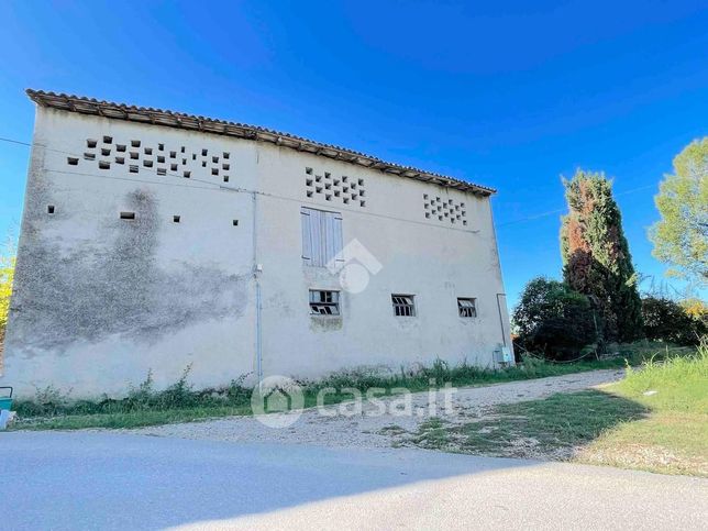 Rustico/casale in residenziale in Via Mischi 1 /a