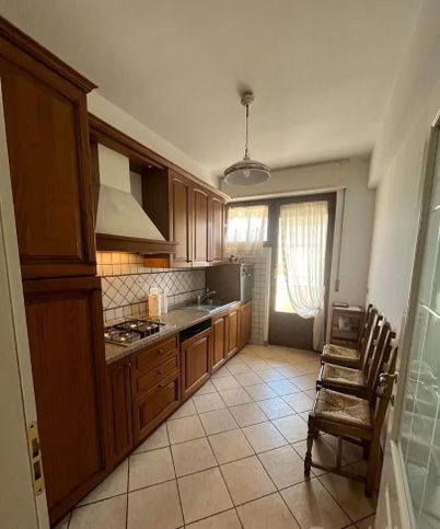 Appartamento in residenziale in Via Mario Canavari 25