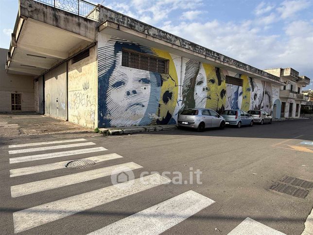 Capannone in commerciale in Via Dante Alighieri 80
