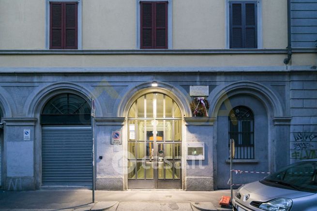 Attico/mansarda in residenziale in Via della Commenda 33