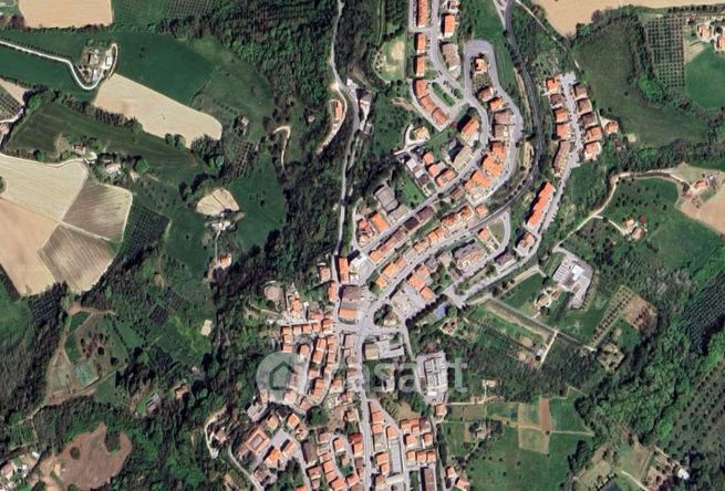 Box/posto auto in residenziale in Via Lazio