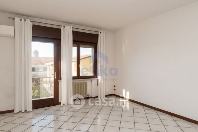 Appartamento in residenziale in Via Postumia Ovest 194