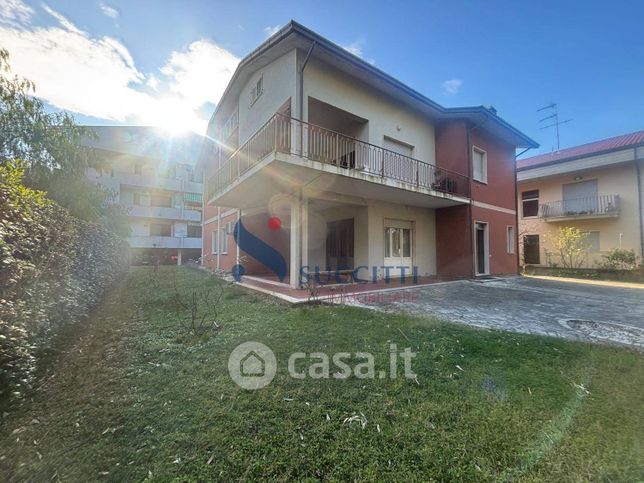 Appartamento in residenziale in Via Bologna 2