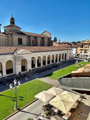 Appartamento in residenziale in Piazzale Arnaldo