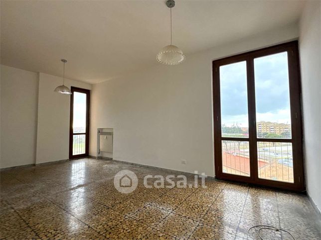 Appartamento in residenziale in Via Azzati 31