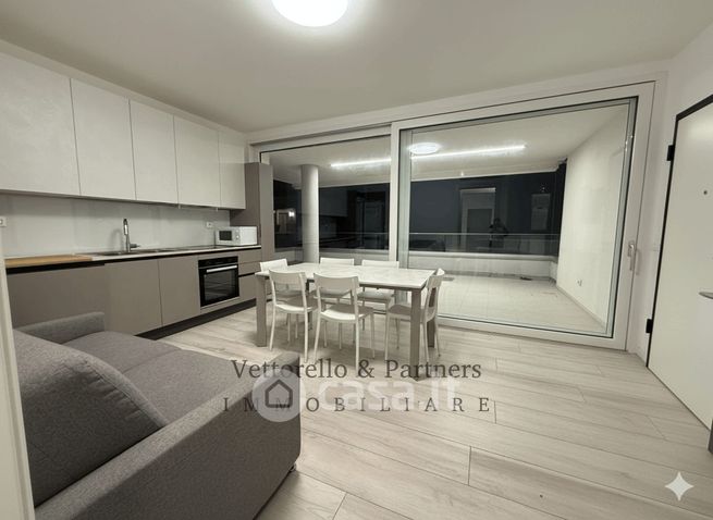 Appartamento in residenziale in Via Vittorio Alfieri 1