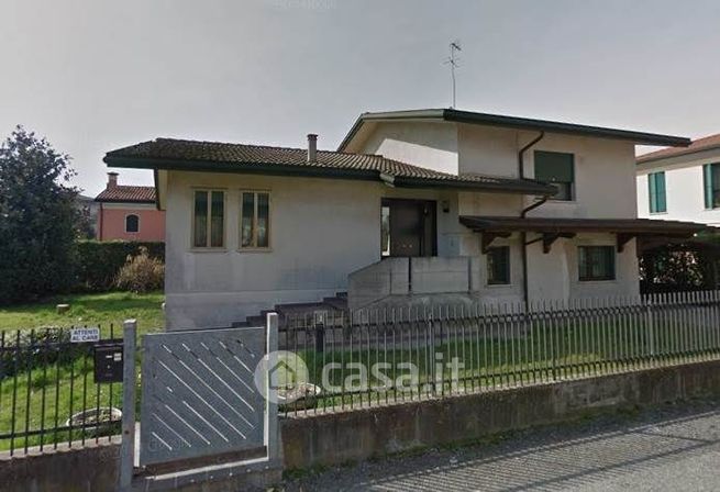 Villa in residenziale in 