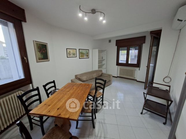 Appartamento in residenziale in Via Adige