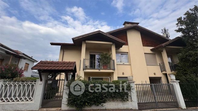 Appartamento in residenziale in Via Grandi Pompilio