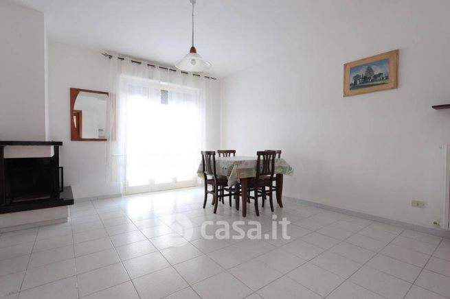 Appartamento in residenziale in Via Giardino 13