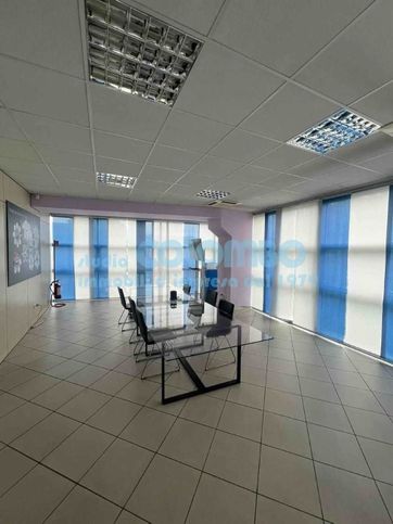 Ufficio in commerciale in Via Gian Battista Cacciamali