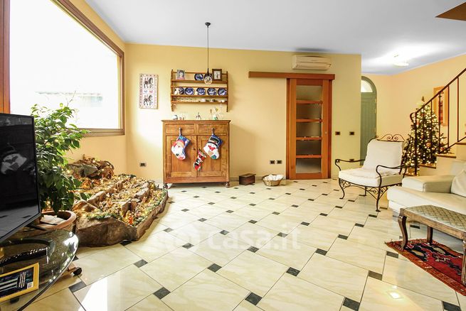 Villa in residenziale in Via T. Orselli