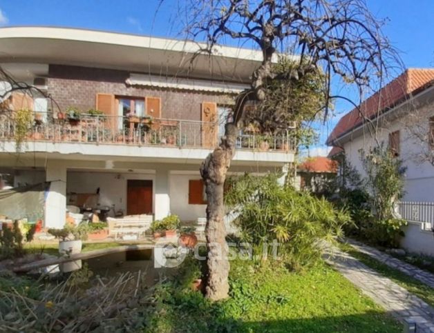 Appartamento in residenziale in Via Dante Alighieri 13