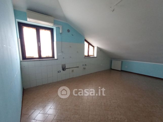 Appartamento in residenziale in Via Cavassa 9