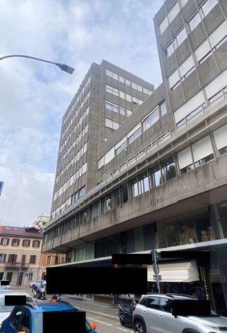 Ufficio in commerciale in Via Giuseppe Speroni 14