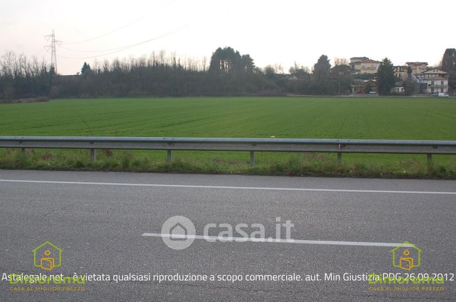 Terreno agricolo in commerciale in Via San Michele al Carso