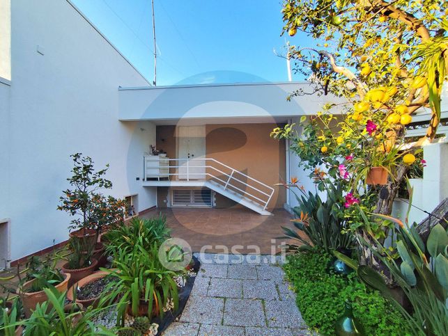 Villetta a schiera in residenziale in Via Giovanni Cimabue 21