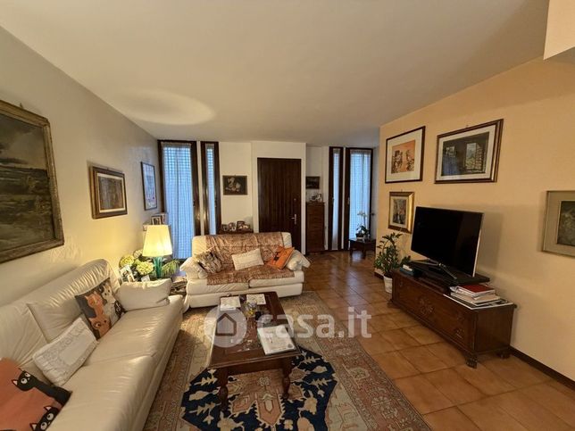 Villetta a schiera in residenziale in Via Antonio Gramsci 19