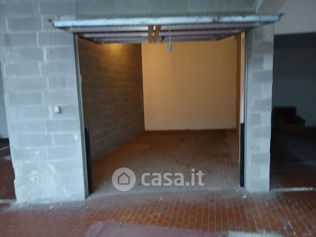 Box/posto auto in residenziale in Via FaÃ  di Bruno Emilio
