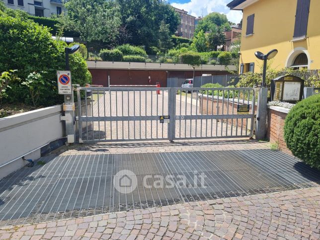 Box/posto auto in residenziale in Via Porrettana