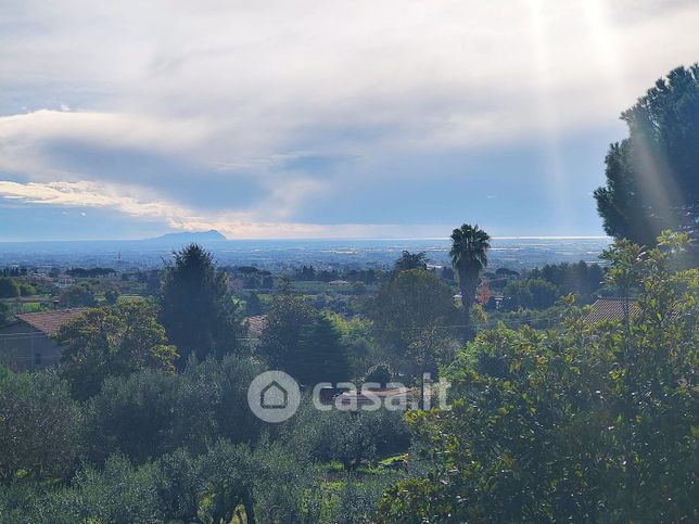 Villa in residenziale in Via Colle dei Marmi