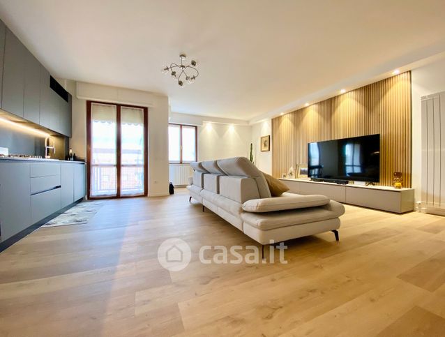 Appartamento in residenziale in Via Giacomo e Sergio Russi