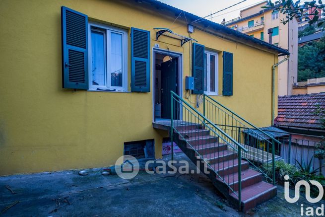Villa in residenziale in Via Rollino 9
