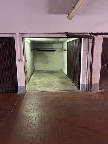 Box/posto auto in residenziale in Via Bruno Cesana 6