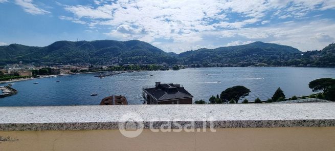 Appartamento in residenziale in Via Torno 23 /A