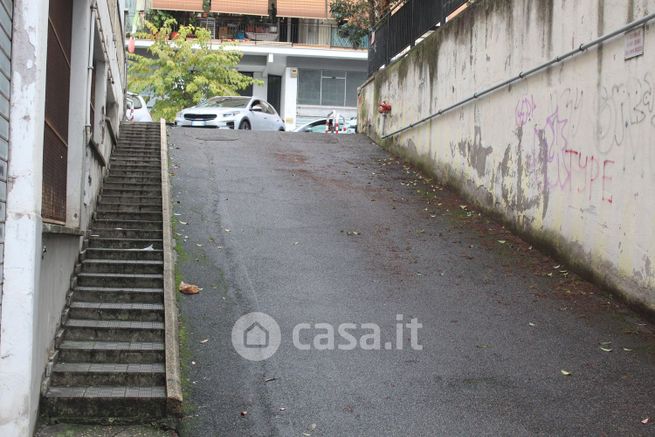 Box/posto auto in residenziale in Via Giuseppe Bagnera