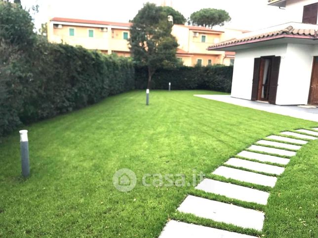 Casa bi/trifamiliare in residenziale in Strada Comunale delle Grottelle - Pian di Spille