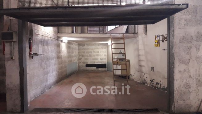 Garage/posto auto in residenziale in Via Pilade Pollazzi 11