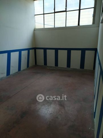 Box/posto auto in residenziale in Via di Morena 75