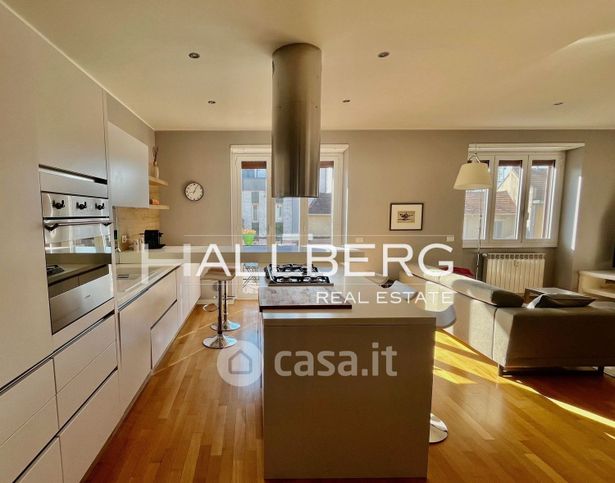 Appartamento in residenziale in Via Luigi Canonica