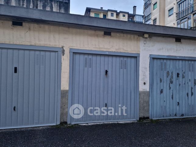 Garage/posto auto in residenziale in Via A. Ponchielli 53