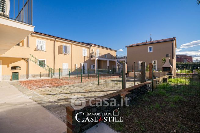 Appartamento in residenziale in Via Camponesto