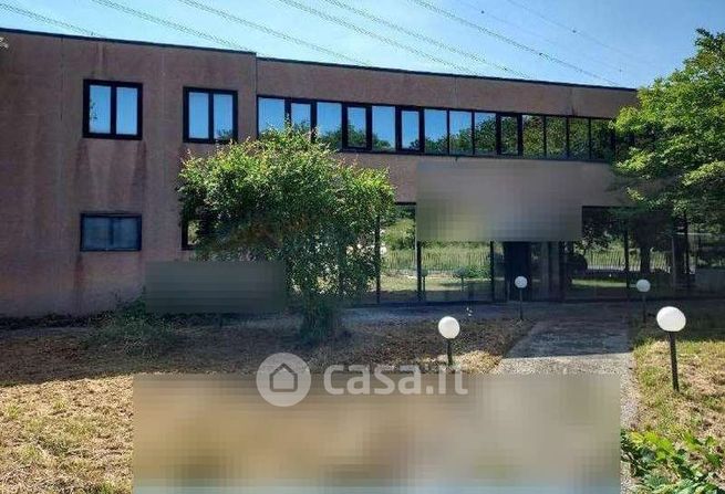 Capannone in commerciale in Via Bonifica