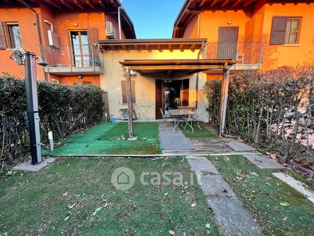 Villetta a schiera in residenziale in Via Giovanni Finazzi 28