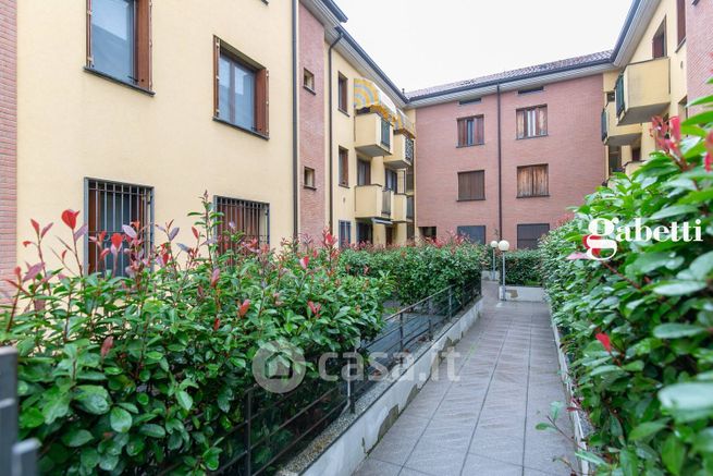 Appartamento in residenziale in Via Lecco 166