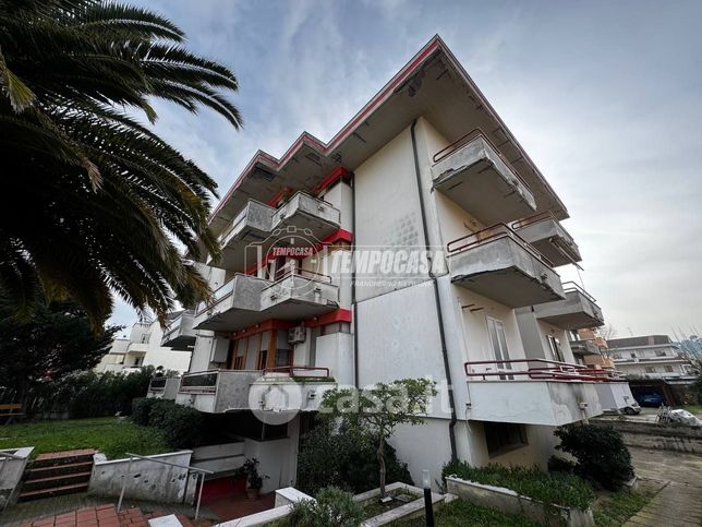 Appartamento in residenziale in Viale Alcione 77