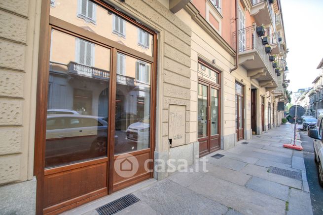 Attivitã /licenza (con o senza mura) in commerciale in Via della Rocca 37 /B